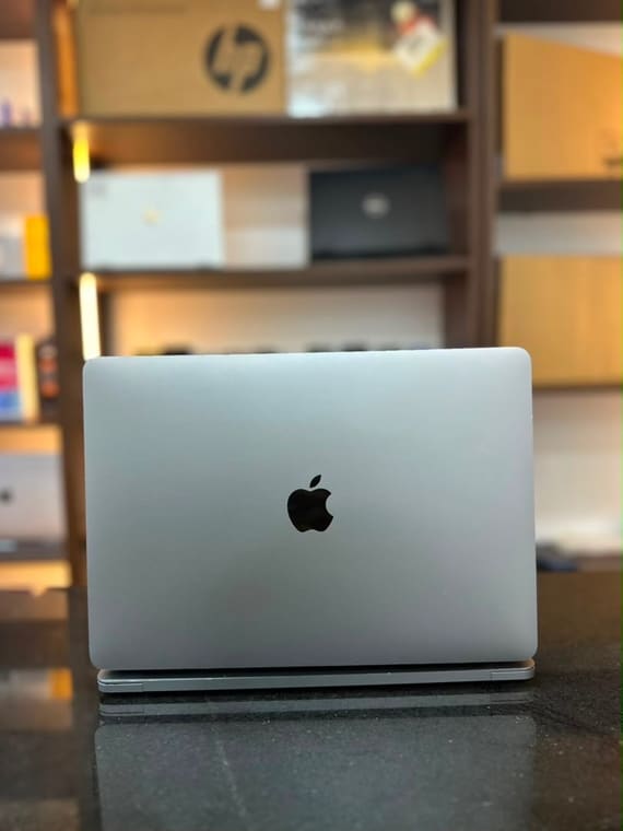 💻🔥CLEAN USED MACBOOK PRO 2019 DEAL!🔥