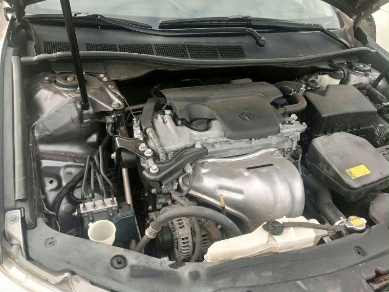 Toyota Camry XLE thumbnail 6