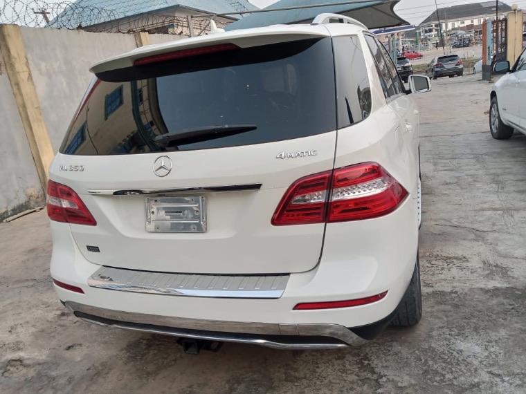Mercedes Benz thumbnail 2