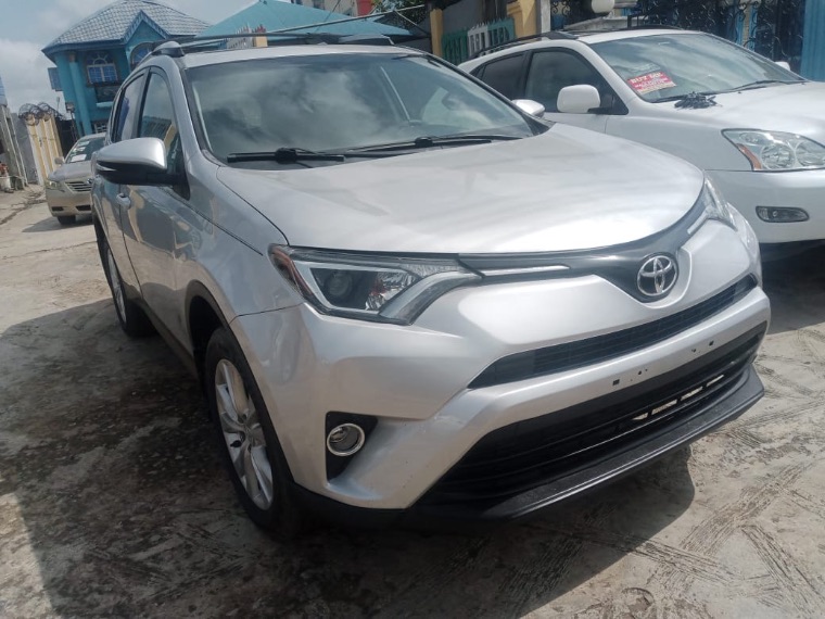 Toyota RAV4 thumbnail 5