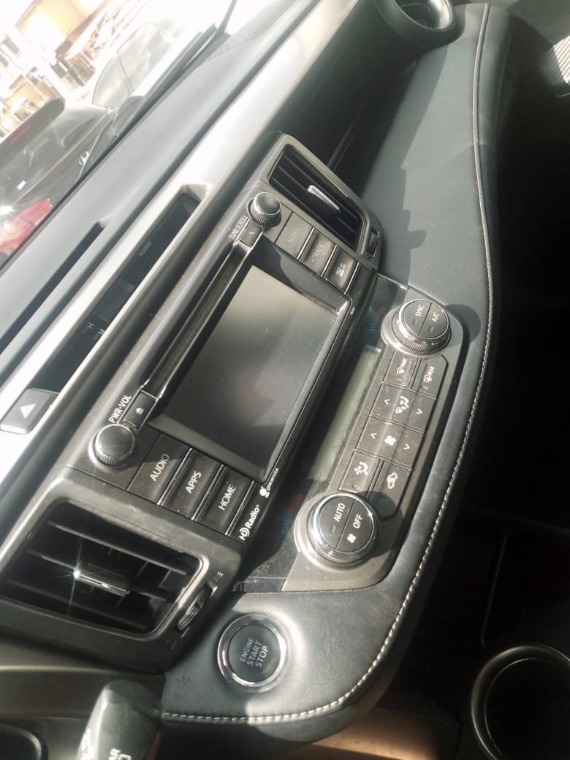 Toyota RAV4 thumbnail 8