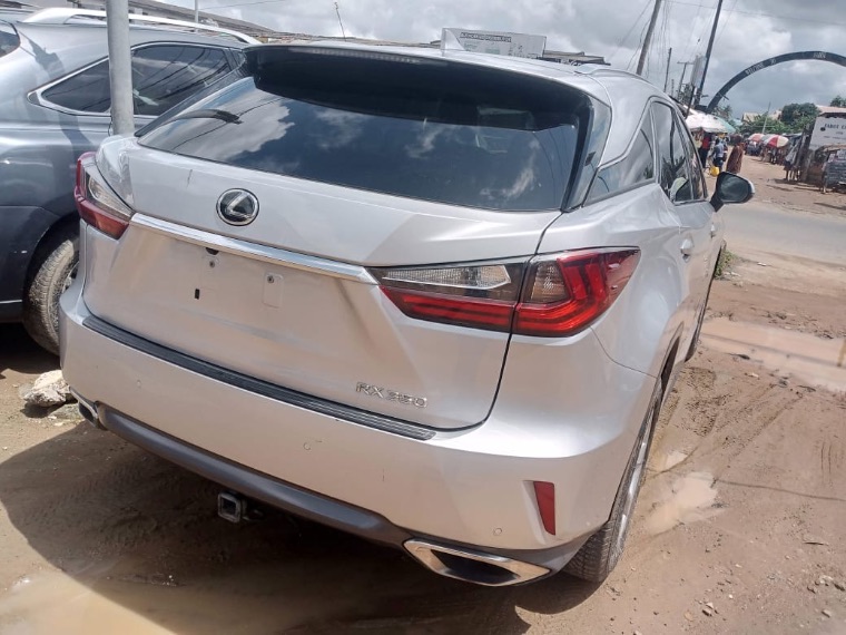 Lexus Rx 350 thumbnail 5