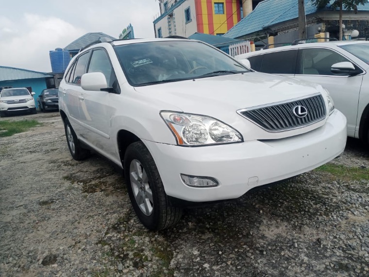 Lexus RX 330 thumbnail 1