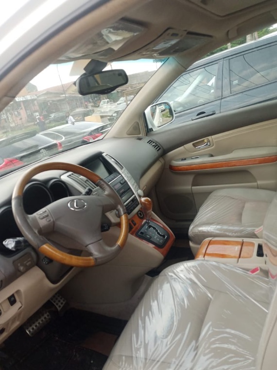 Lexus RX 330 thumbnail 4