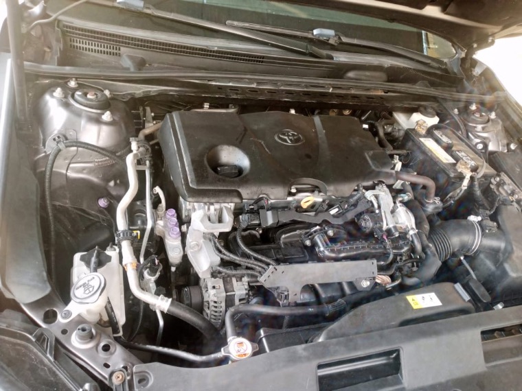 Toyota Camry LE thumbnail 5