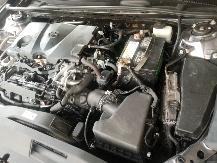 Toyota Camry LE thumbnail 6
