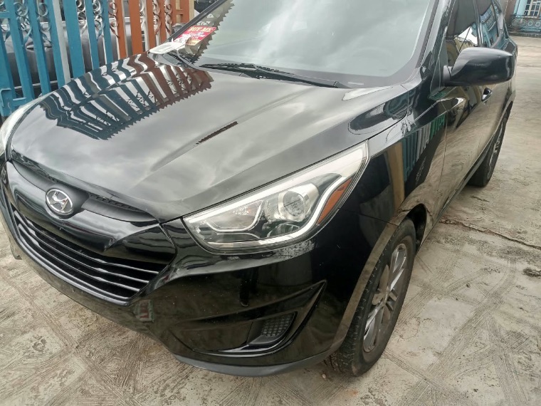 Hyundai Tucson thumbnail 1